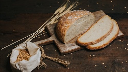 Kendi fırınımızdan günlük taptaze<br/>ekmek çeşitleri